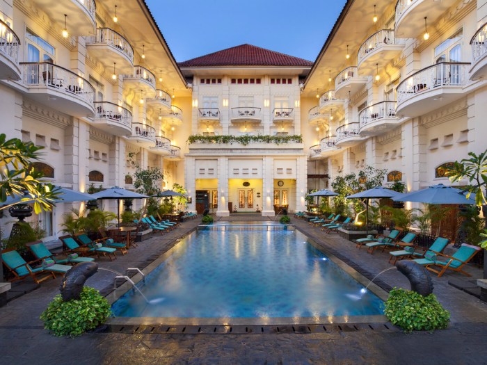 Five star hotels and resorts