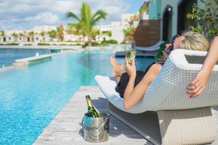 Luxury singles holidays over 40s
