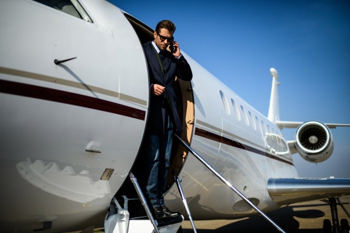 Jet private charter bombardier global 800xp hawker